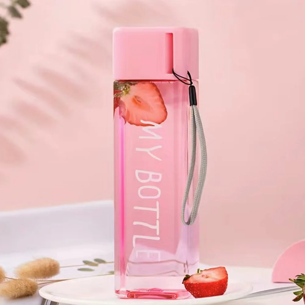 500ml Protable Milk Tea Bottle Women Large Capacity Clear Drinking Bottle Dustproof Seal Juice Cup with rope Gingerbread Pattern